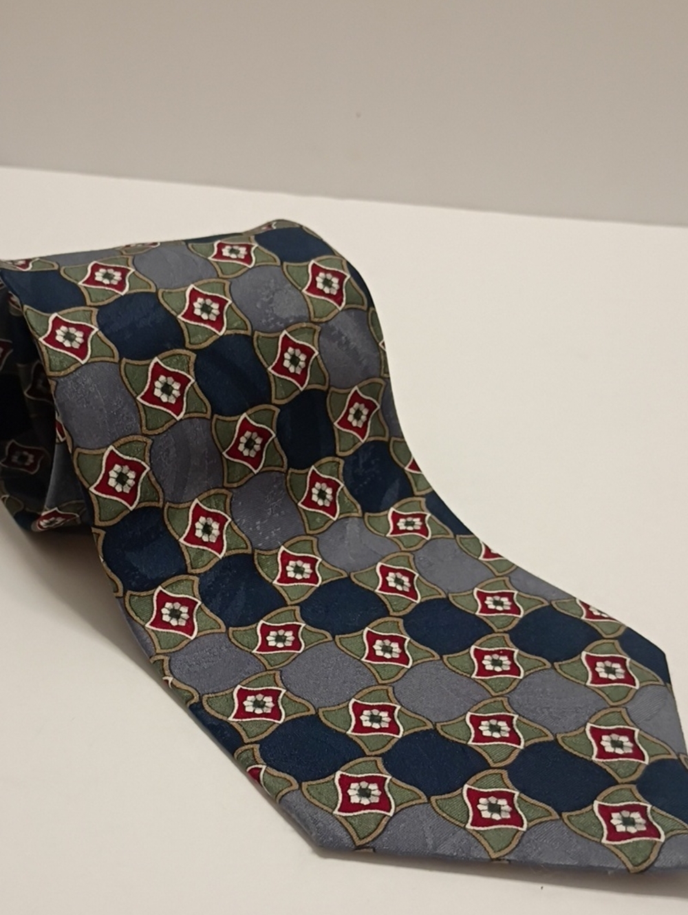 Wembley Navy and Gray Geometric Tie with Red Accents 55"